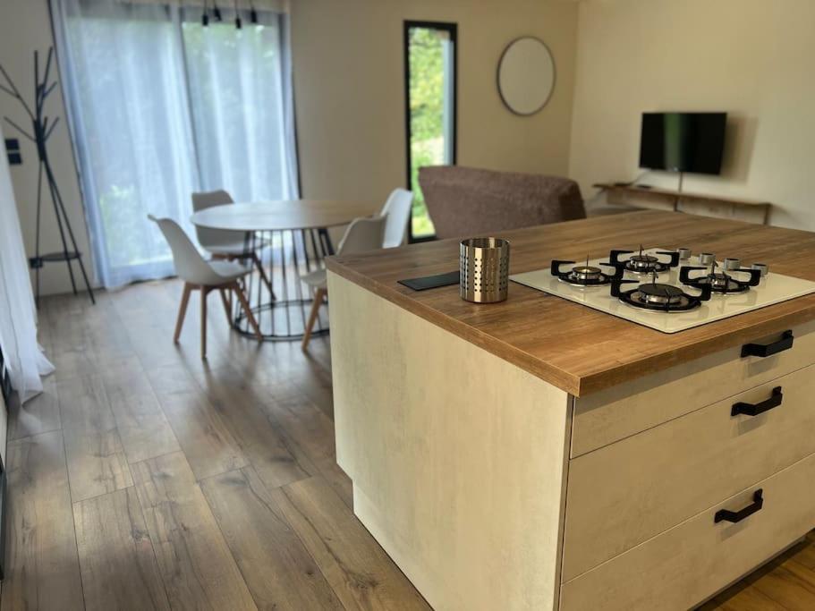 Maison En Bois A Entrechaux Екстер'єр фото